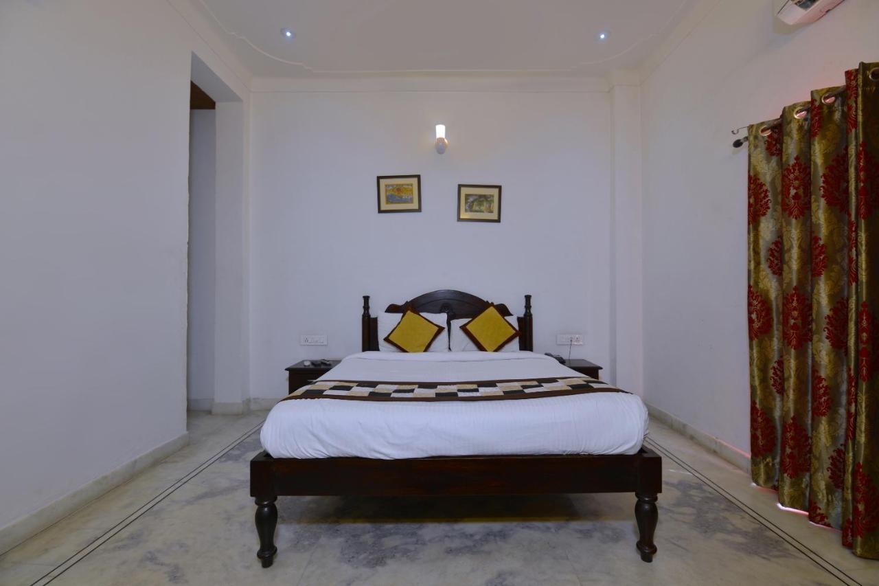 Oyo 1159 Hotel Chandra Prakash Udaipur Eksteriør bilde